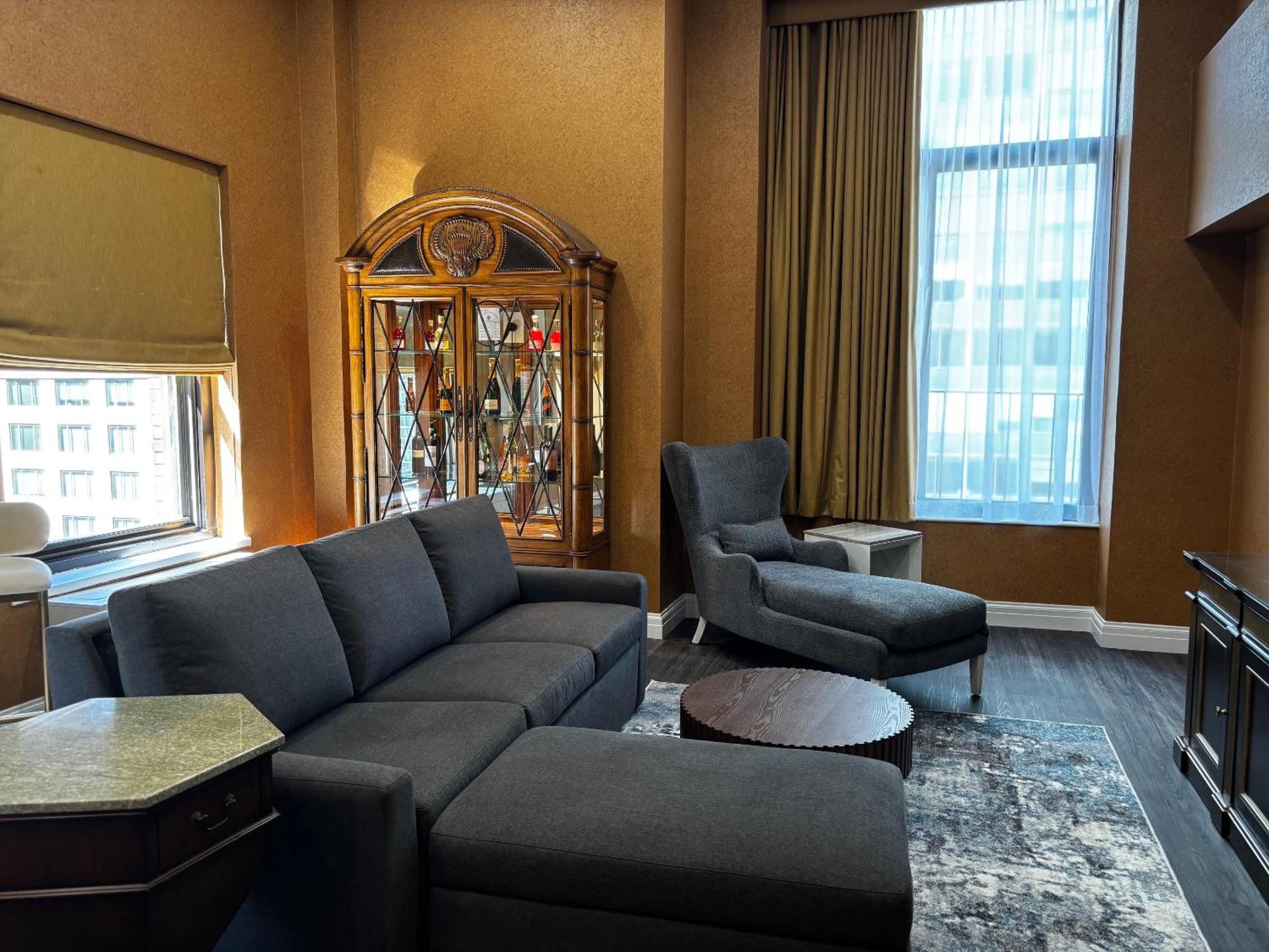The Manhattan Club Hotel