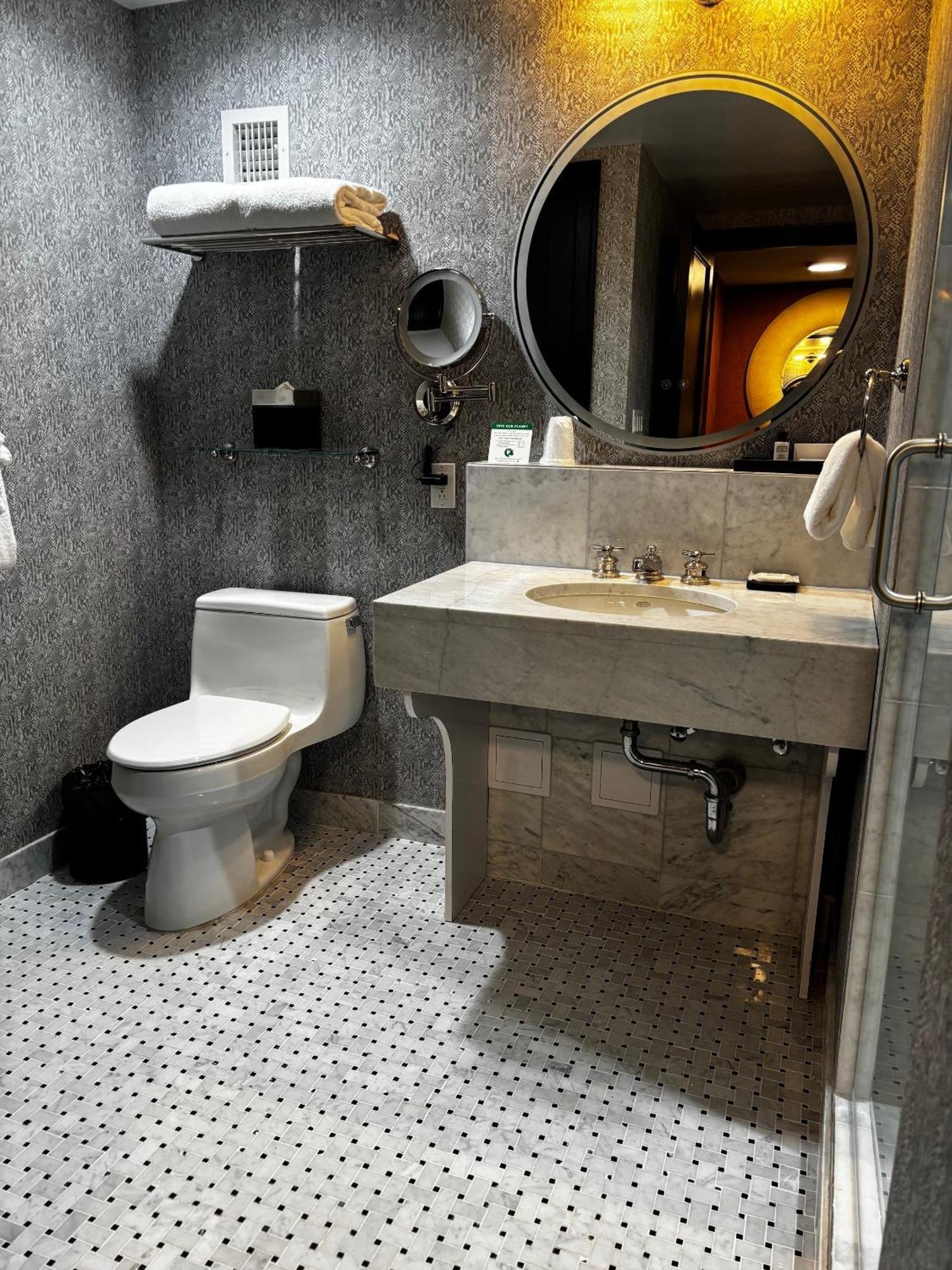 The Manhattan Club Hotel 4*
